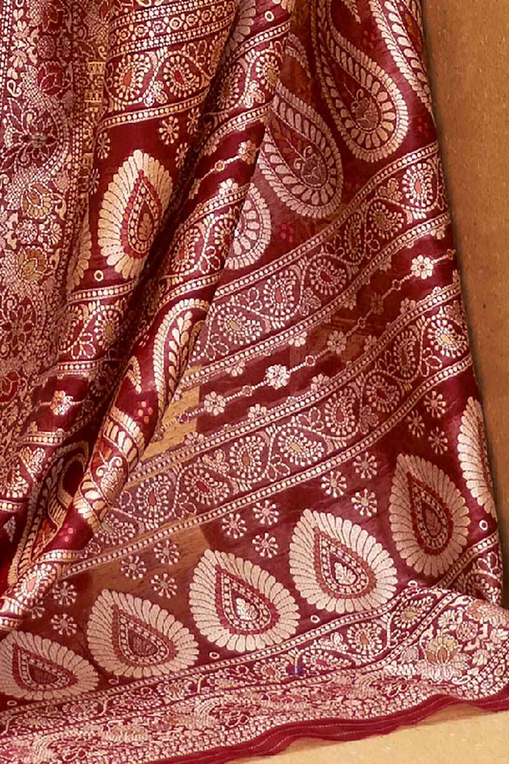 Buy Mandira Burgundy Art Silk Floral Muga One Minute Saree Online - Back