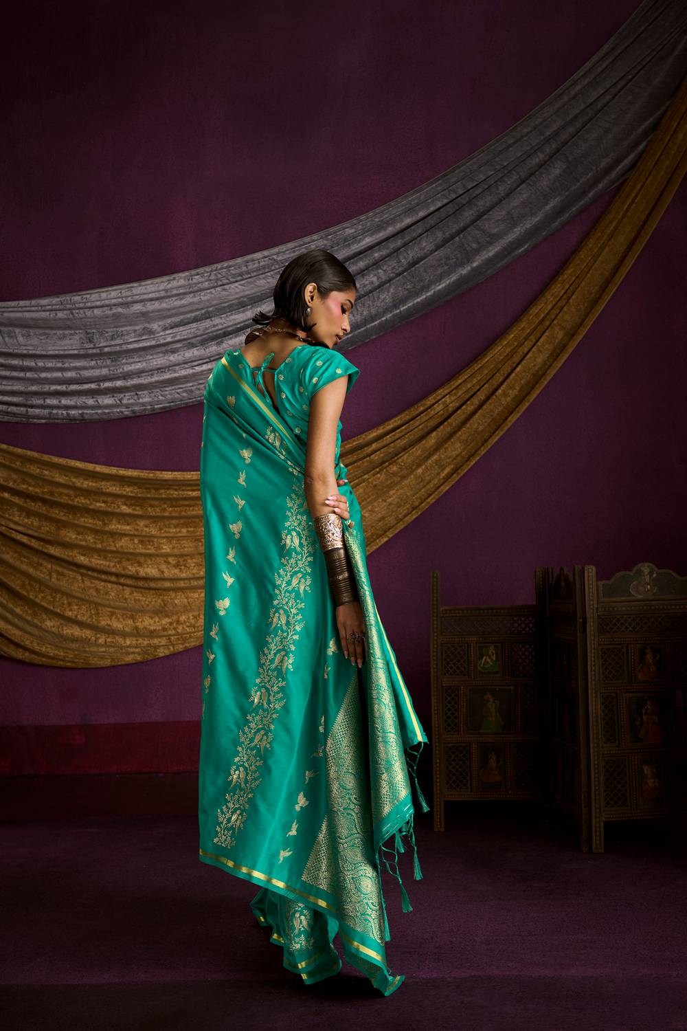Akari Emerald Green Pure Satin Handloom Weaving Silk Ready to Wear Saree