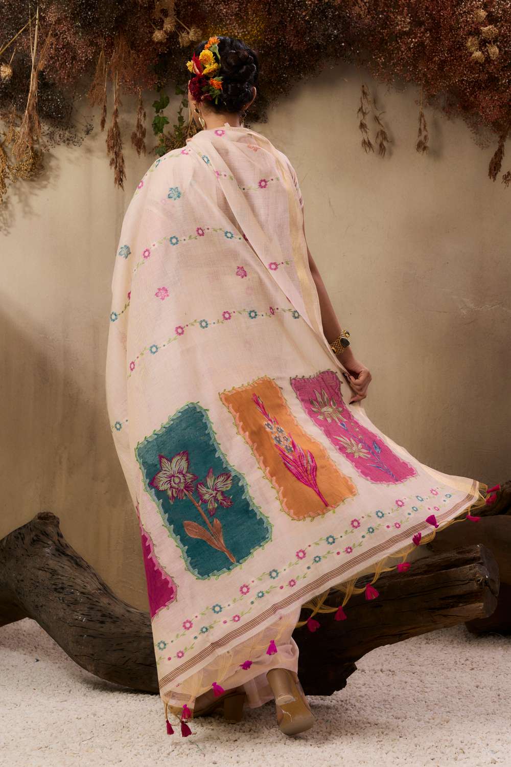 Raina Ivory Munga Cotton Handloom Pink Floral Ready to Wear Saree