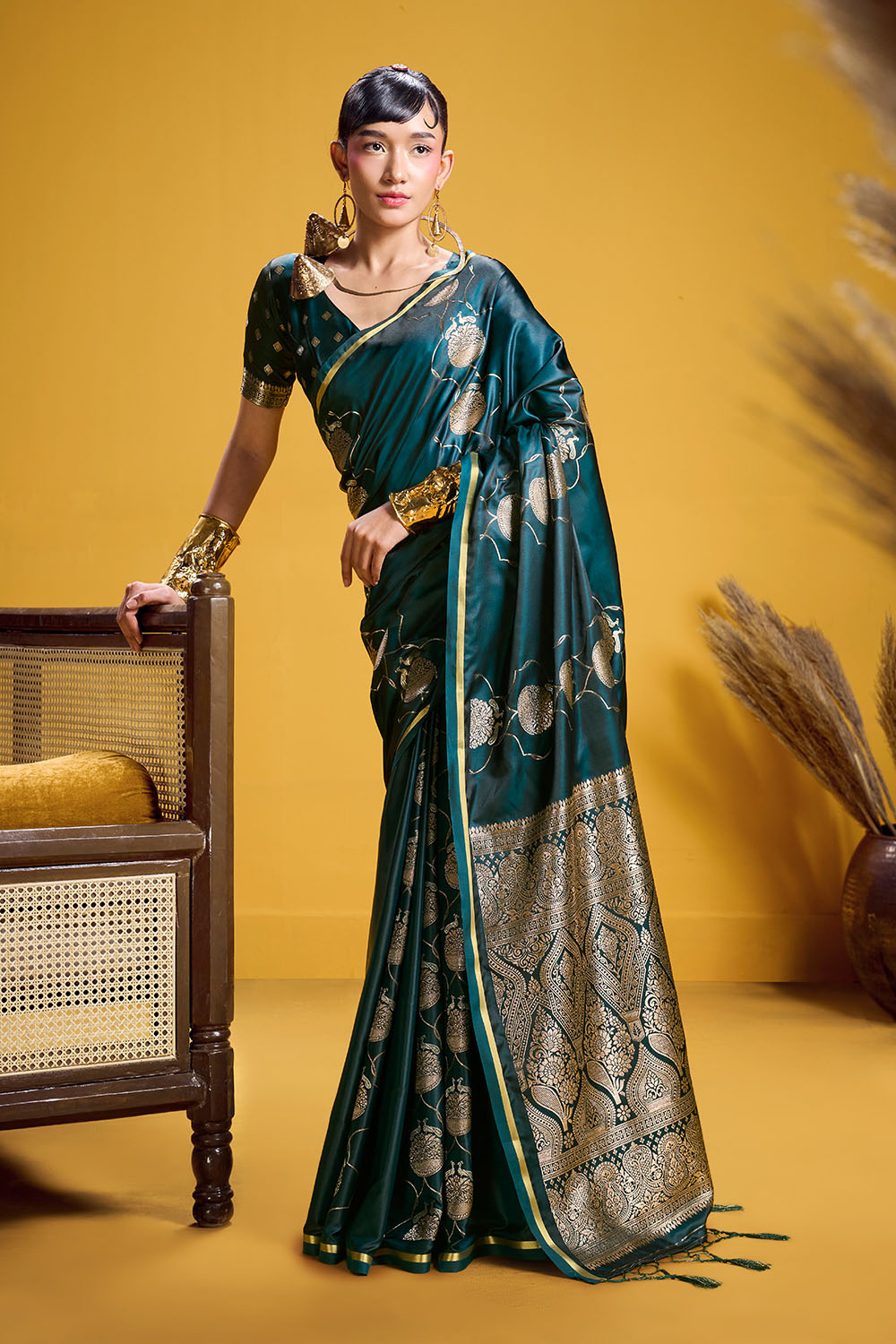 Vama Bottle Green Pure Satin Handloom Weaving Ready to Wear Saree