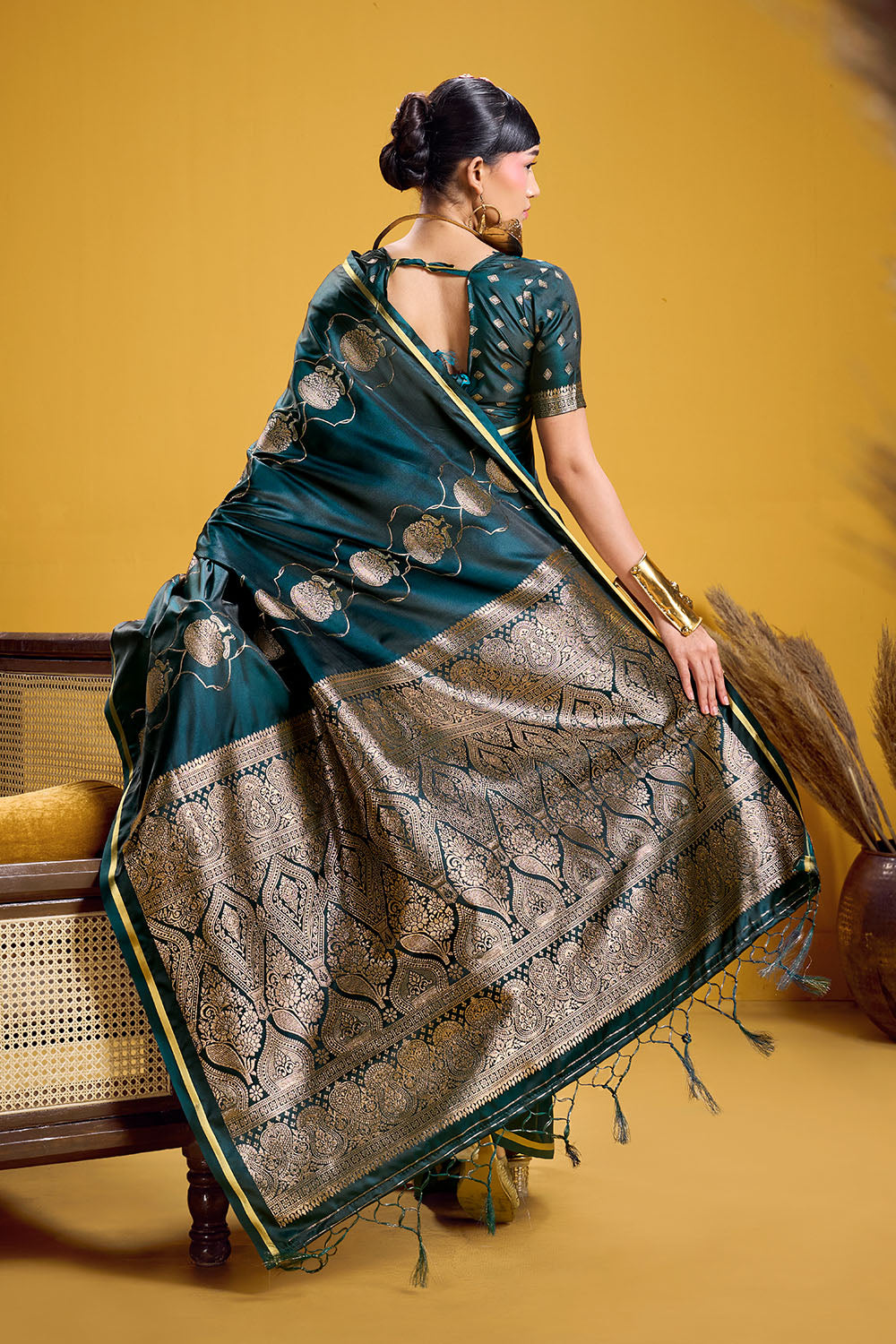 Vama Bottle Green Pure Satin Handloom Weaving Ready to Wear Saree