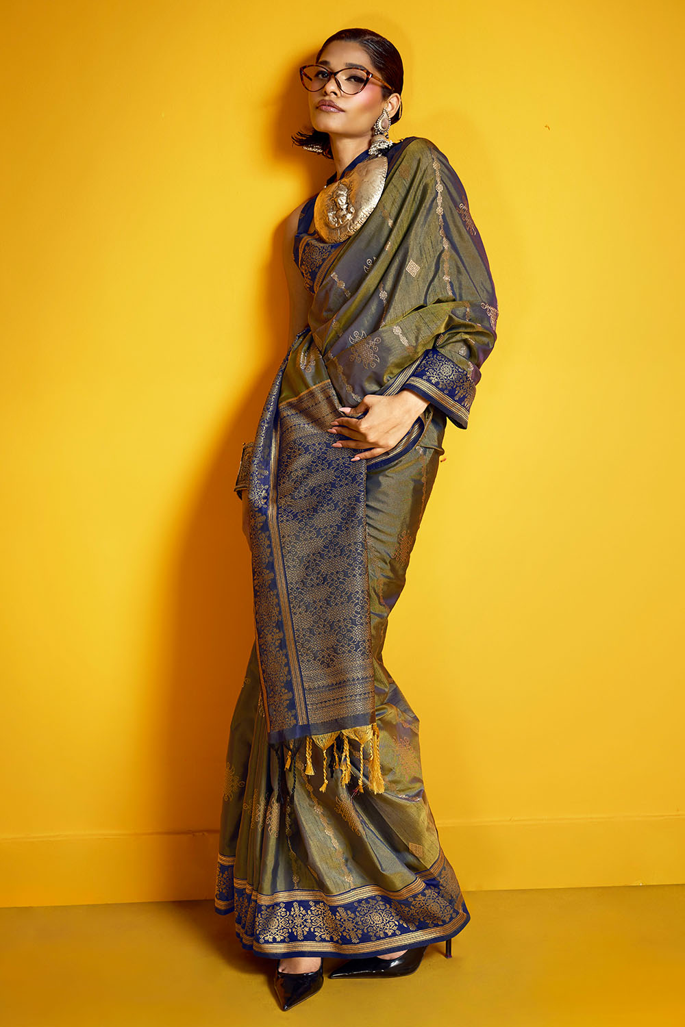 Caryn Mehendi Green Pure Silk Handloom Woven Ready to Wear Saree