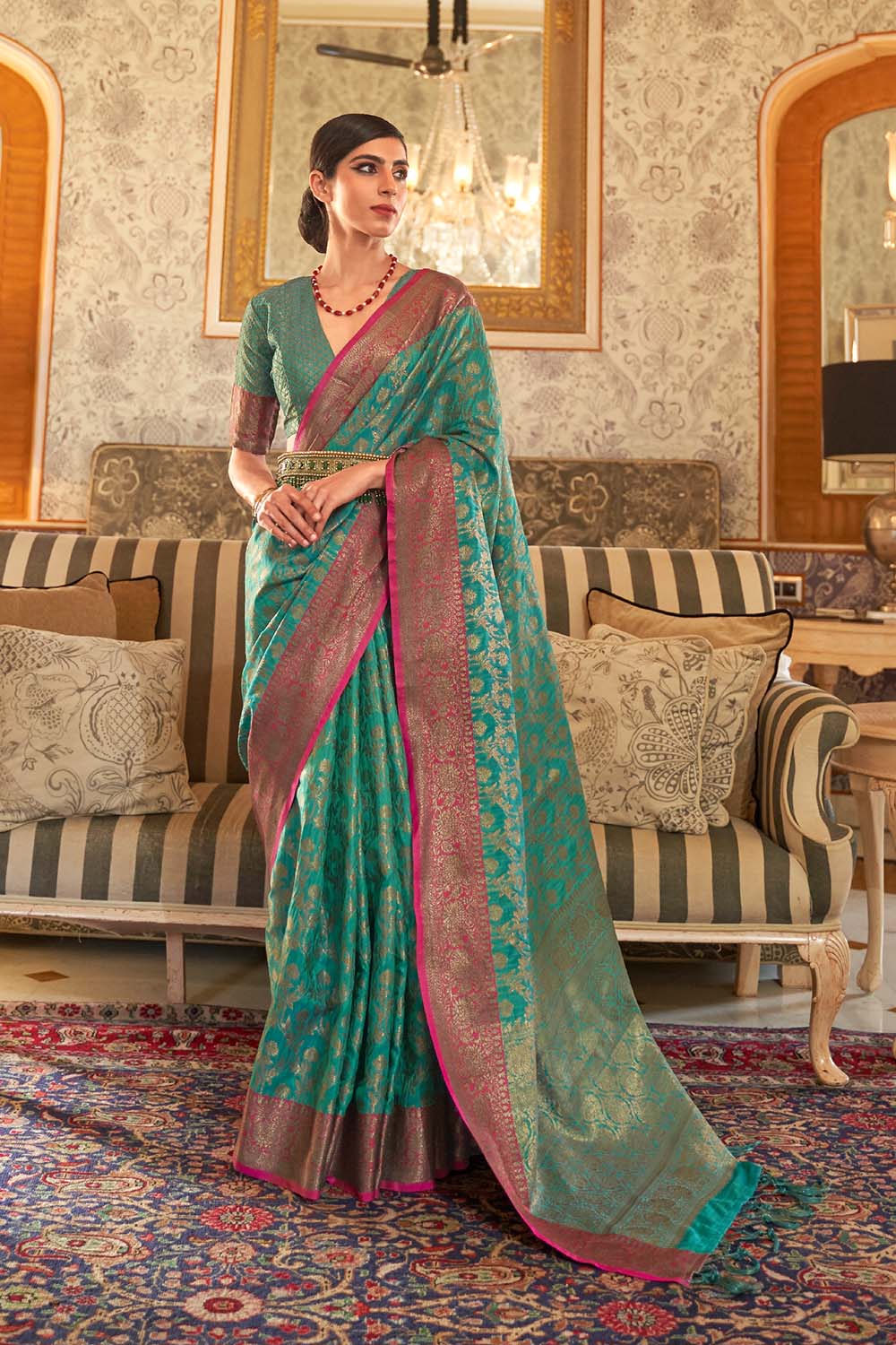 Aarya Green Handloom Weaving Silk One Minute Saree