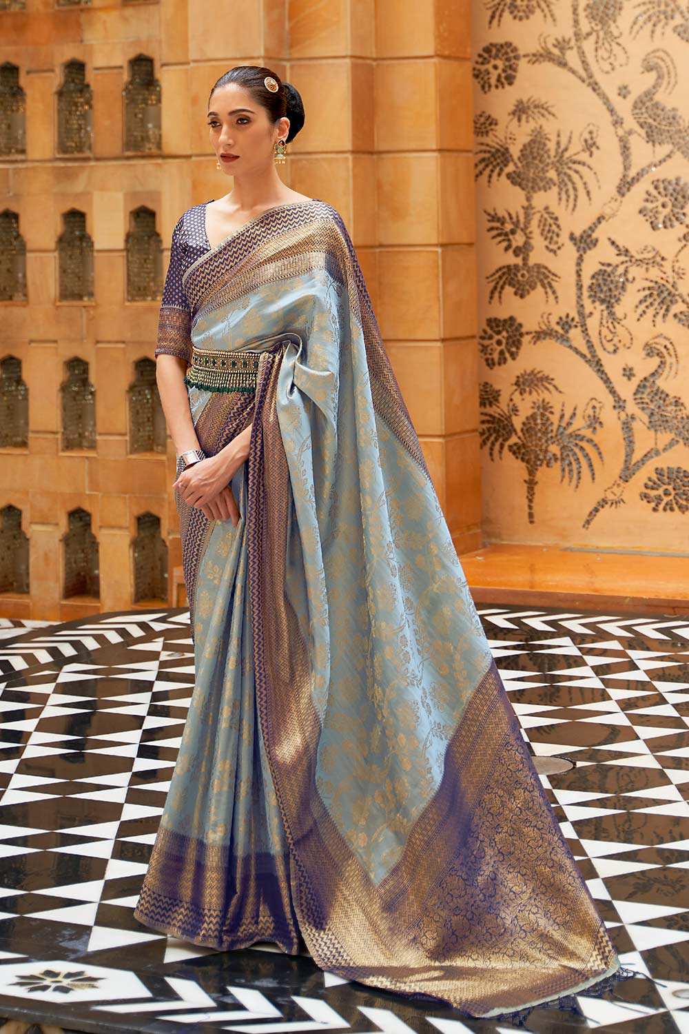 Indira Grey Silk Handloom One Minute Saree
