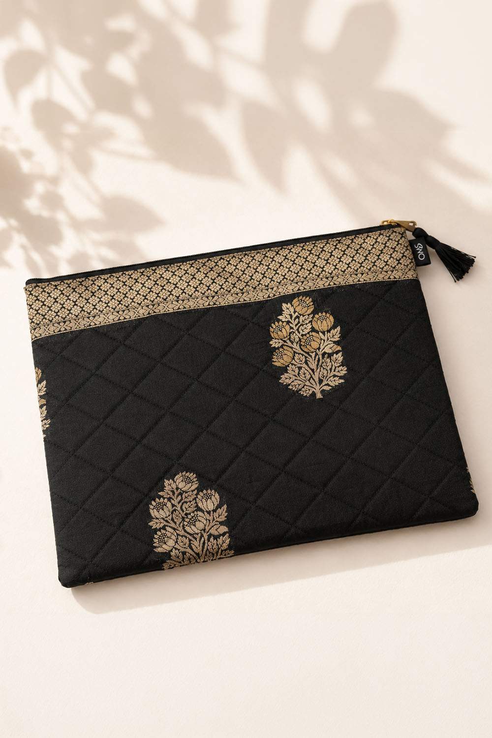 Hibana Thin Zari Border Large Laptop Carry Case