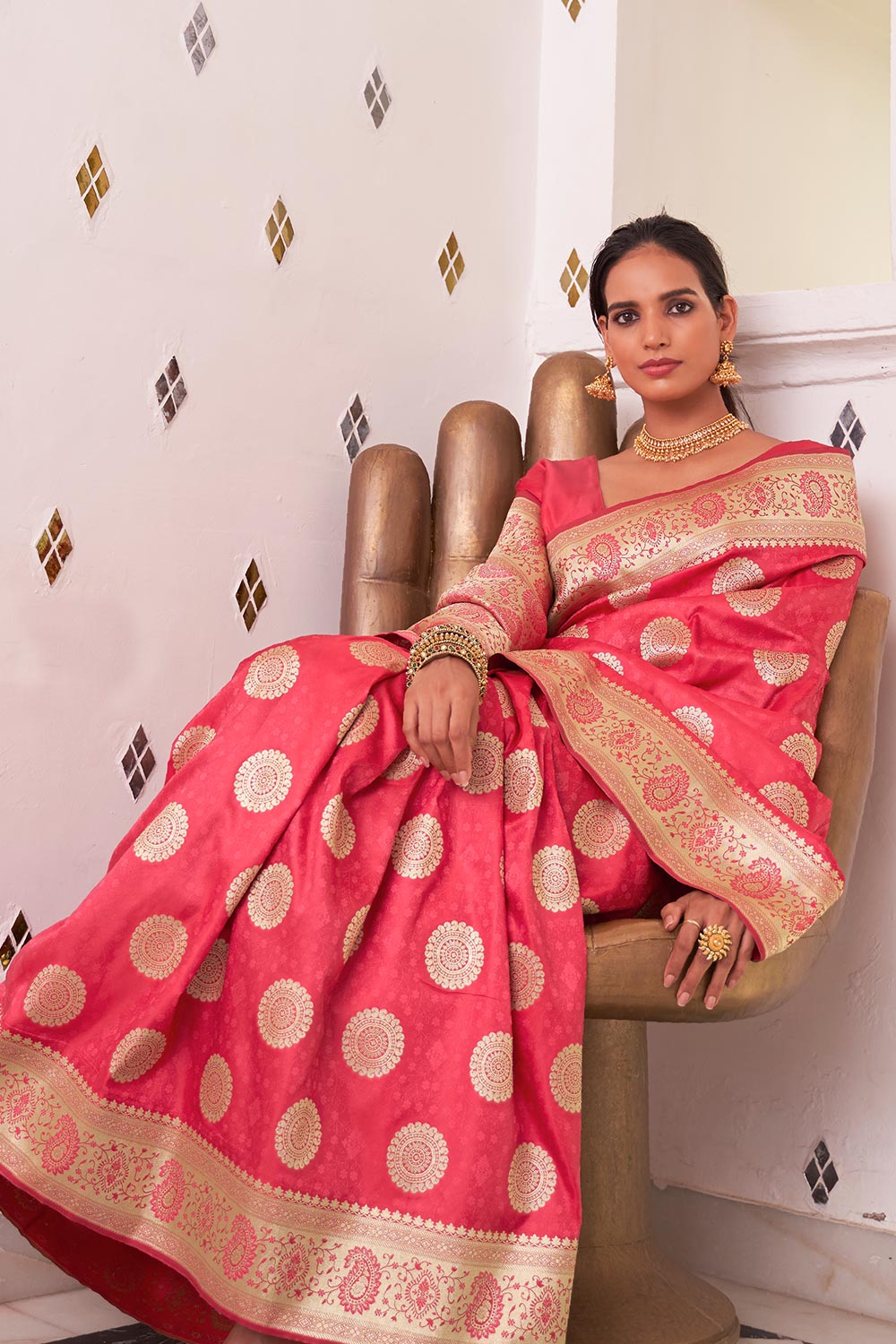 Anishka Red Satin Handloom Weaving One Minute Saree