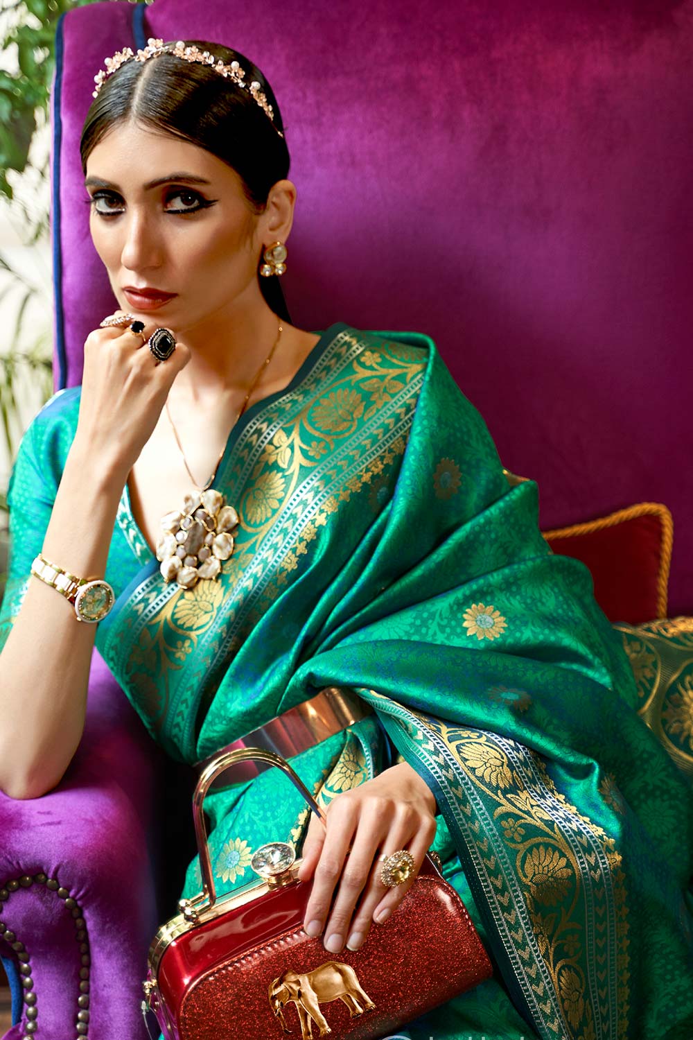 Kallavi Green Weaving Silk One Minute Saree