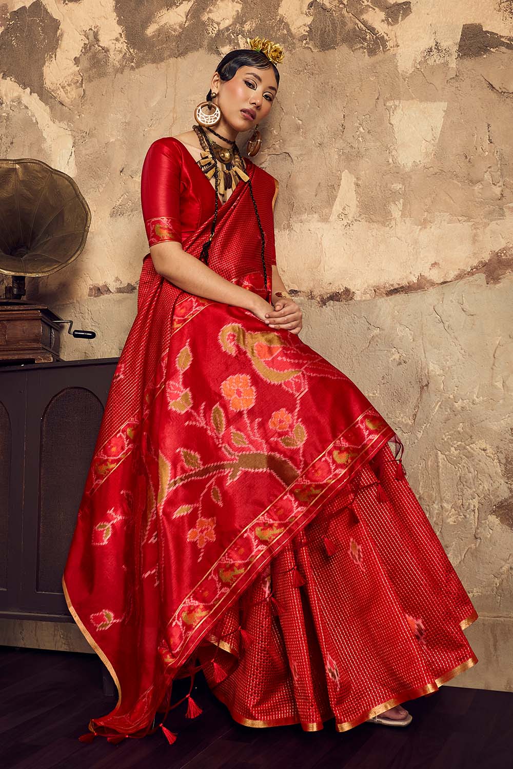 Dosia Classic Red Handloom Weaving Silk Saree with Zari Border Ready to Wear Saree