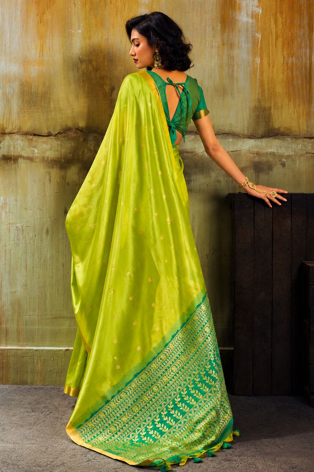 Sapna Green Handloom Weaving Silk Ready to Wear Saree