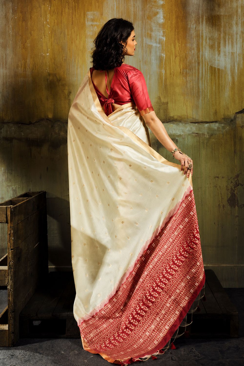 Sapna Cream Handloom Weaving Silk Ready to Wear Saree