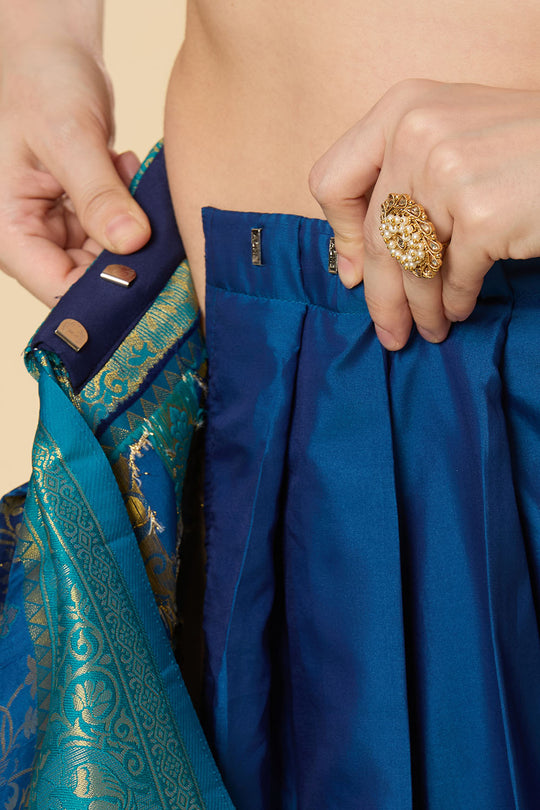 Nur Navy Blue Silk Blend Paisley Woven Design Dharmavaram One Minute Saree