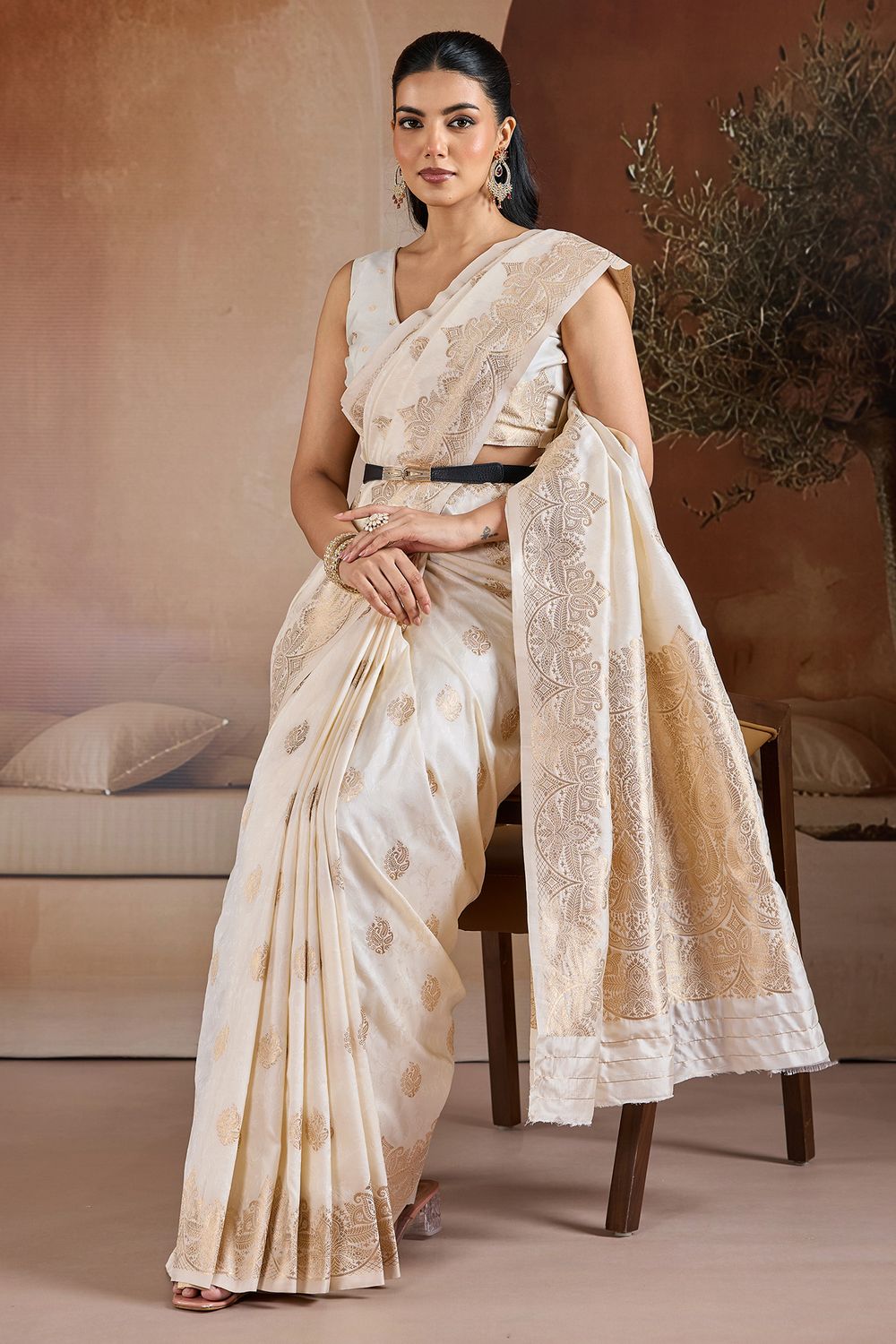 Karly Off-White Handloom Weaving Silk Ready to Wear One Minute Saree