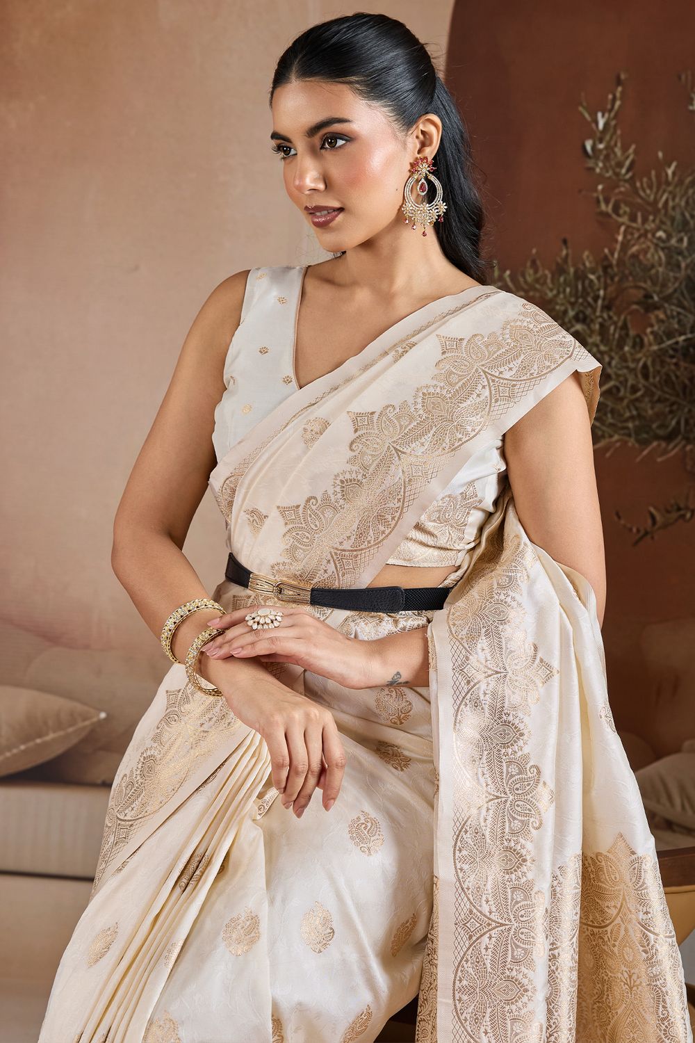 Karly Off-White Handloom Weaving Silk Ready to Wear One Minute Saree
