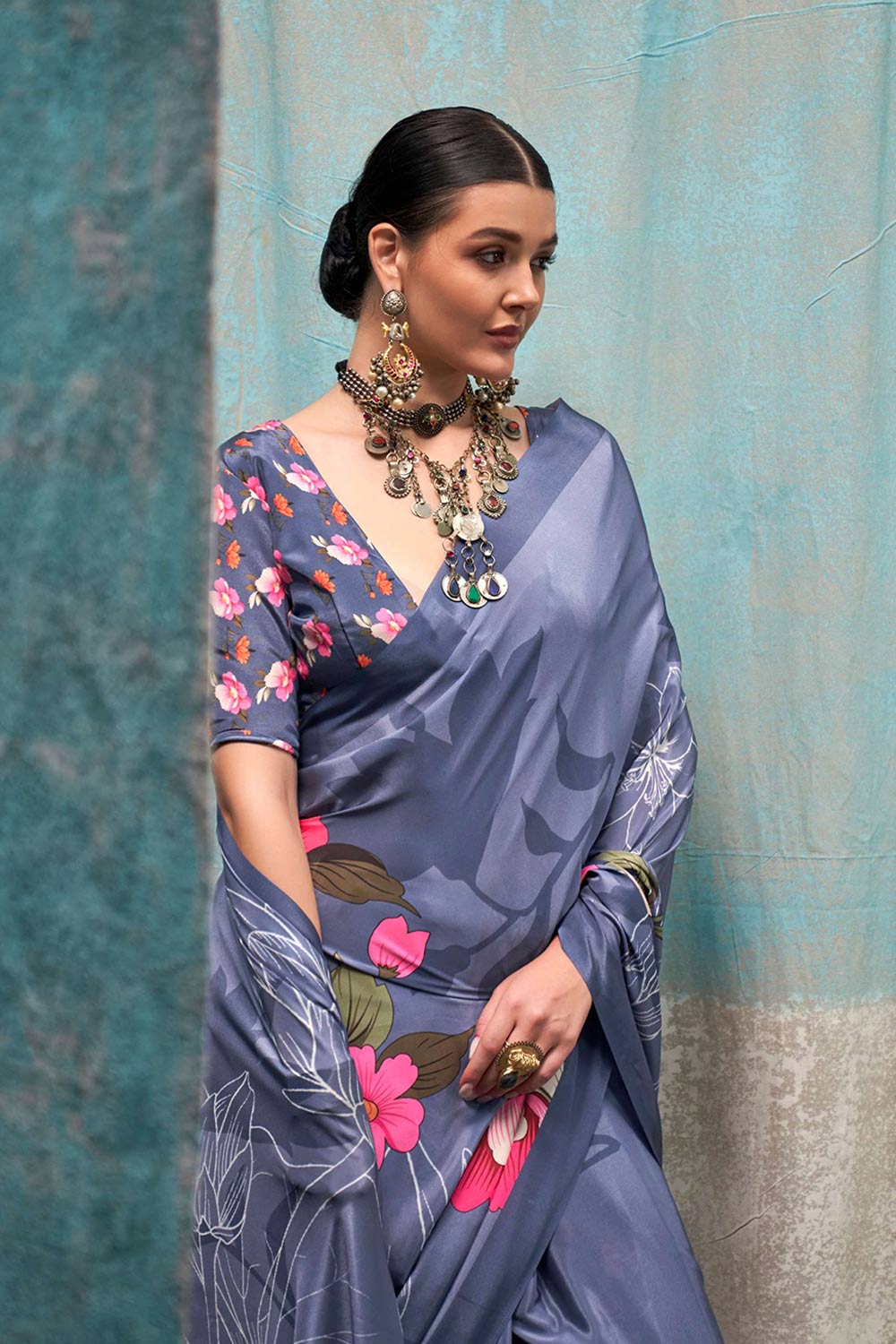 Nuri Dark Grey Pure Silk Floral One Minute Saree