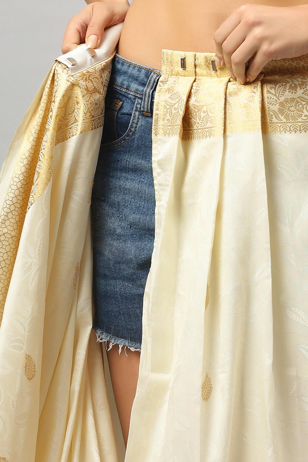 Buy Winina White Silk Embroidered Lace One Minute Saree Online - Zoom Out