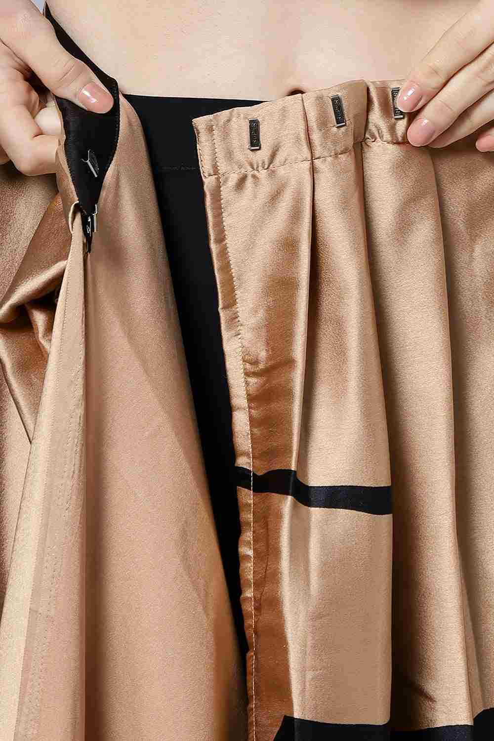 Buy Candice Brown Satin Printed One Minute Saree Online - Zoom Out