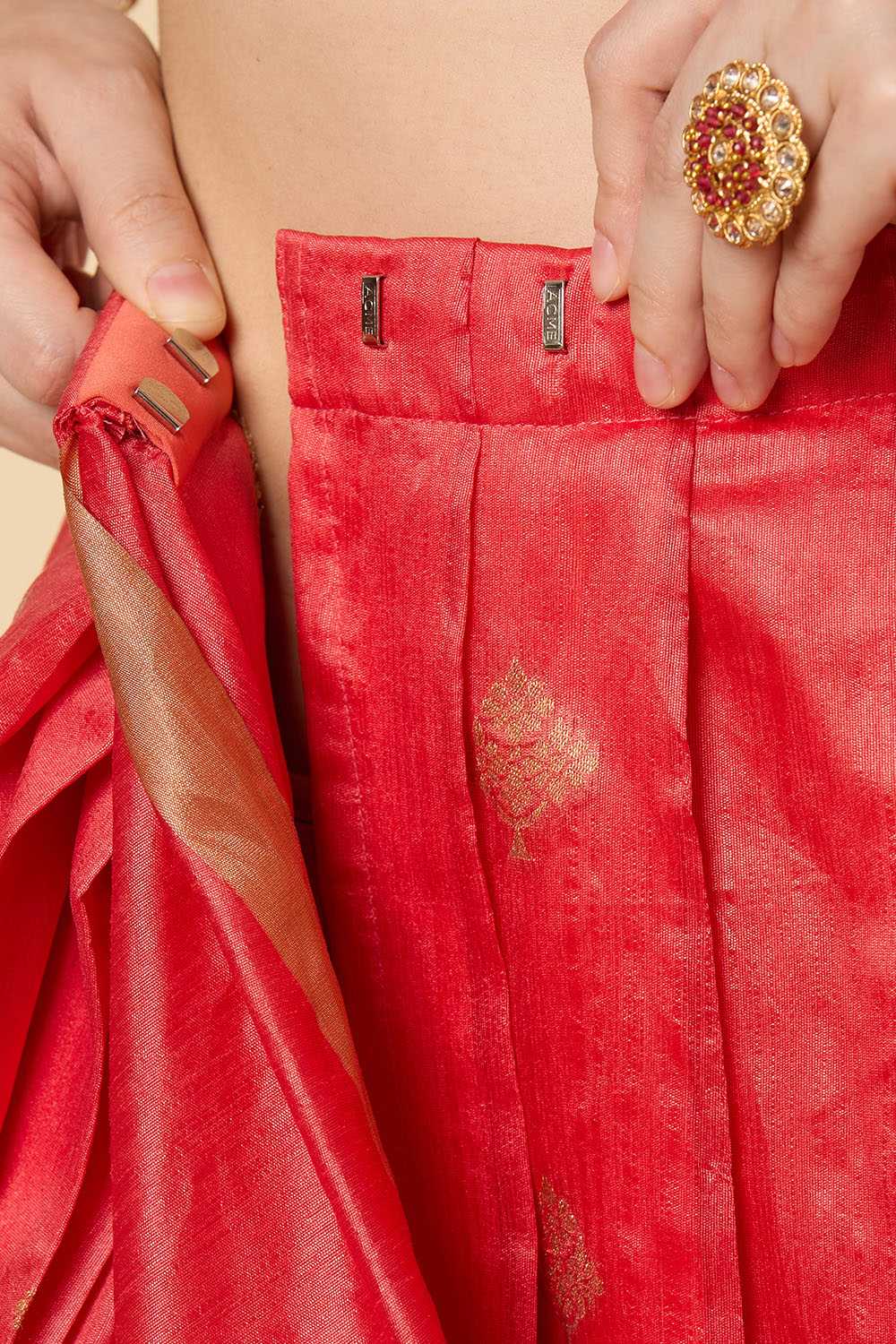 Prisha Pink Kanoi Silk Woven Floral One Minute Saree