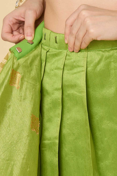 Olivia Green Kanoi Silk Woven Floral One Minute Saree