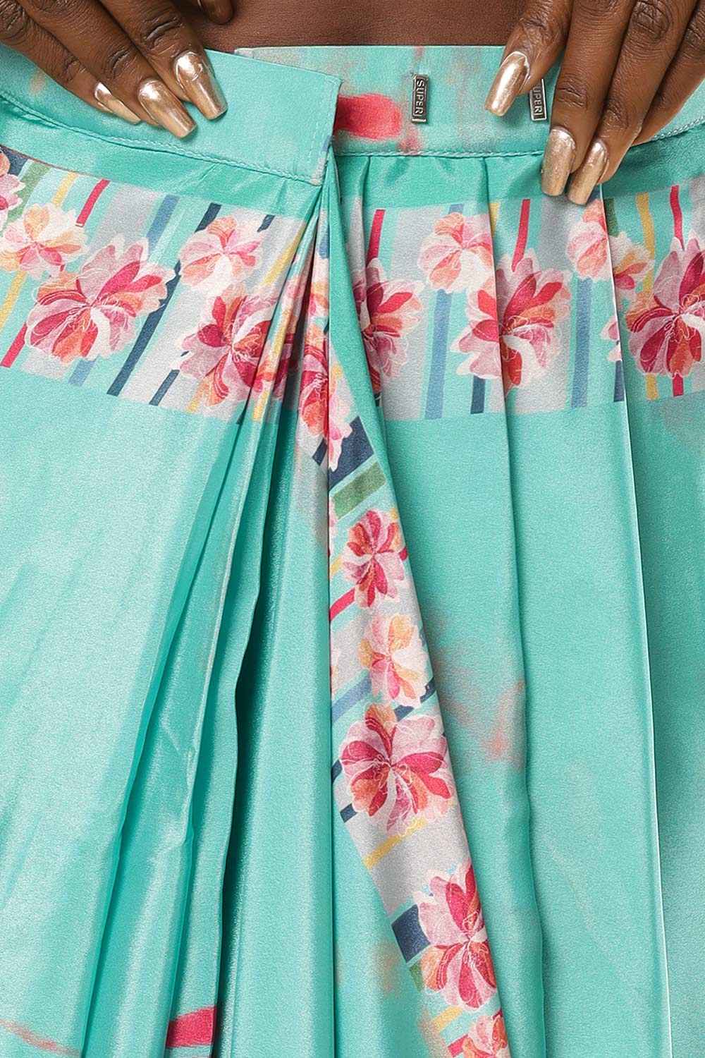 Buy Kriss  Green Floral One Minute Saree Online - Zoom Out