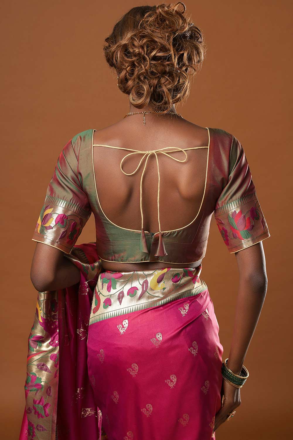 Buy Misha Magenta Paithani Art Silk One Minute Saree Online - Zoom In