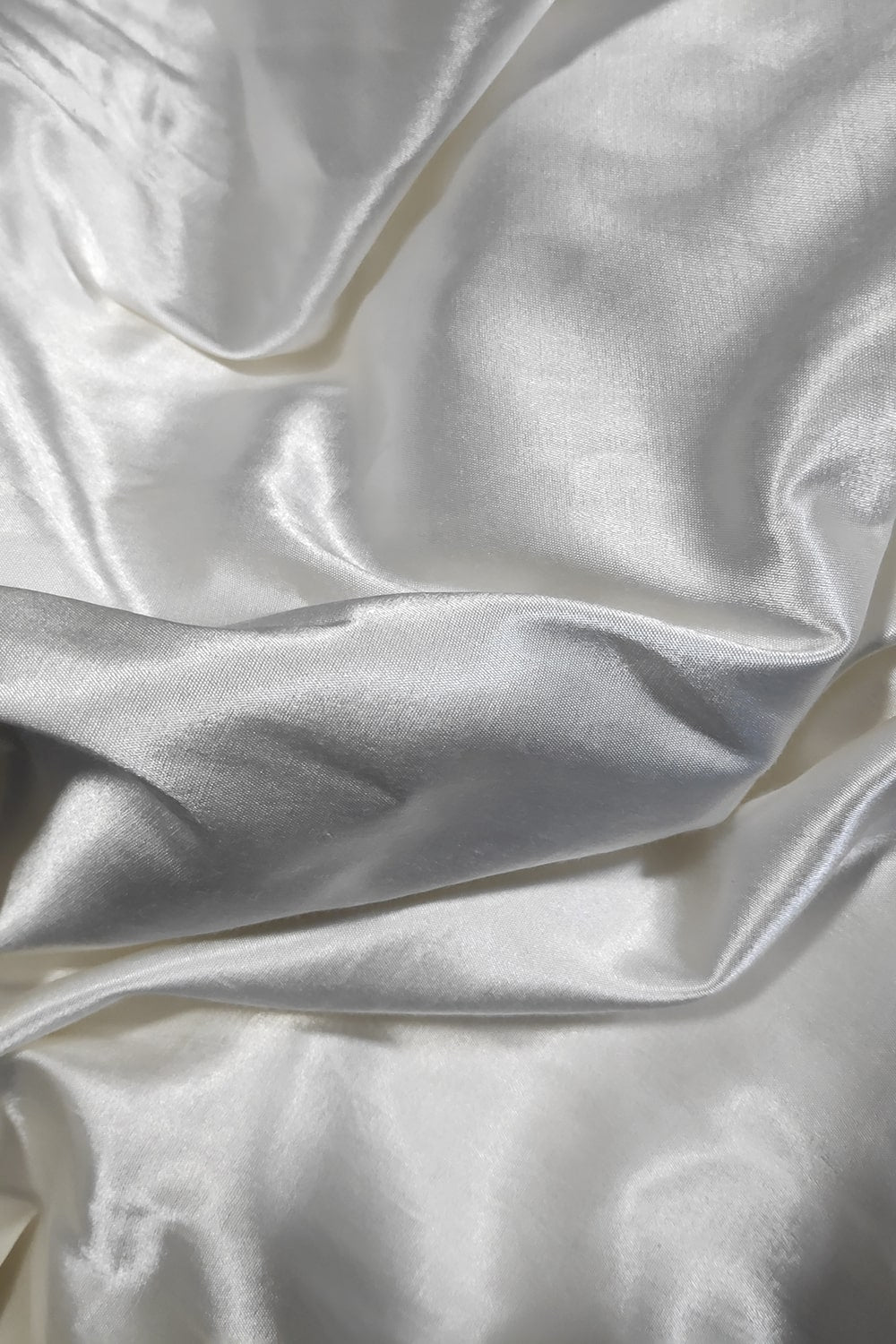 Ilia Off-White Satin Comfort Stretch™ Sweetheart Neck Sleeveless Saree Blouse