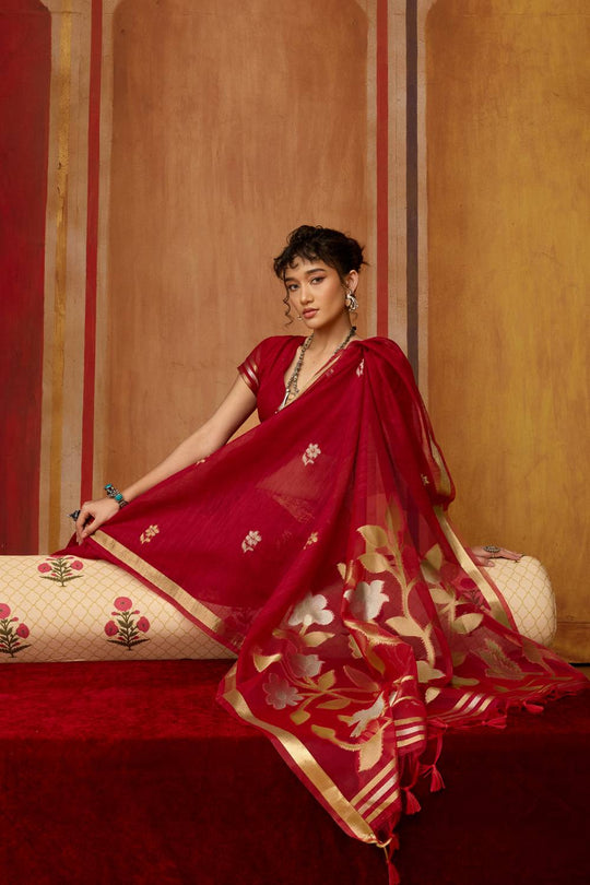 Divya Scarlet Red Munga Silk Saree with Organza Weaving Pallu Ready to Wear Saree