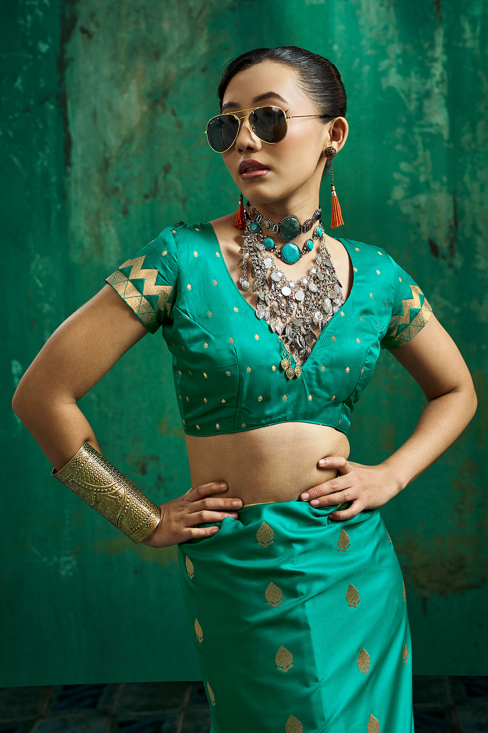 Anisa Emerald Green Pure Satin Handloom Weaving Ready to Wear Saree