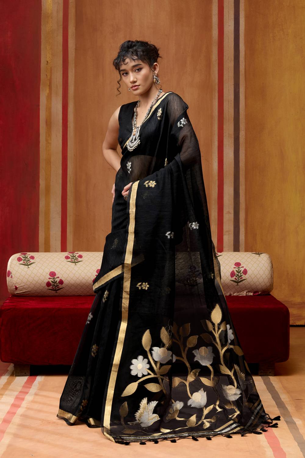 Divya Black Munga Silk Saree with Organza Weaving Pallu Ready to Wear Saree