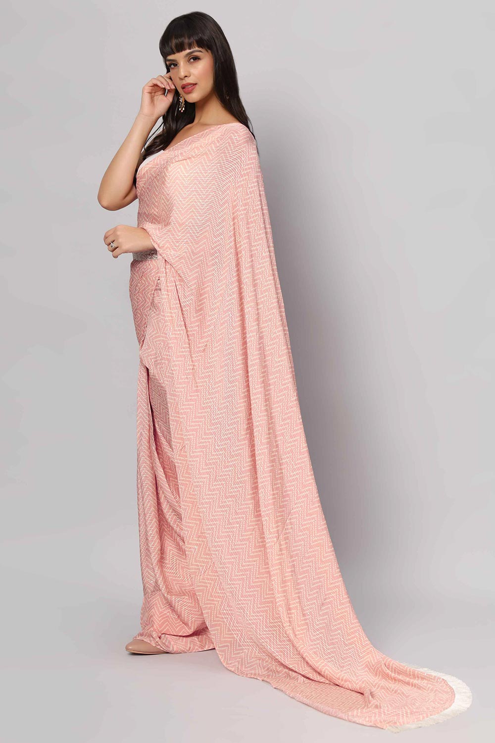 Buy Mehr Peach & White Zigzag Sequins Crepe Silk One Minute Saree Online
