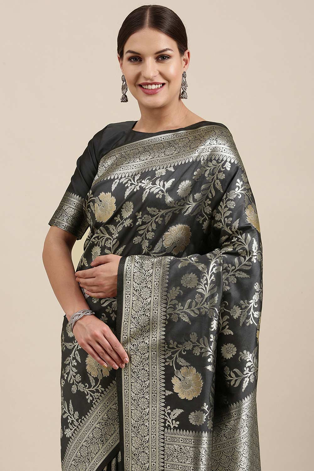 Buy Sangeeta Grey Kanjivaram Silk Floral One Minute Saree Online - Back