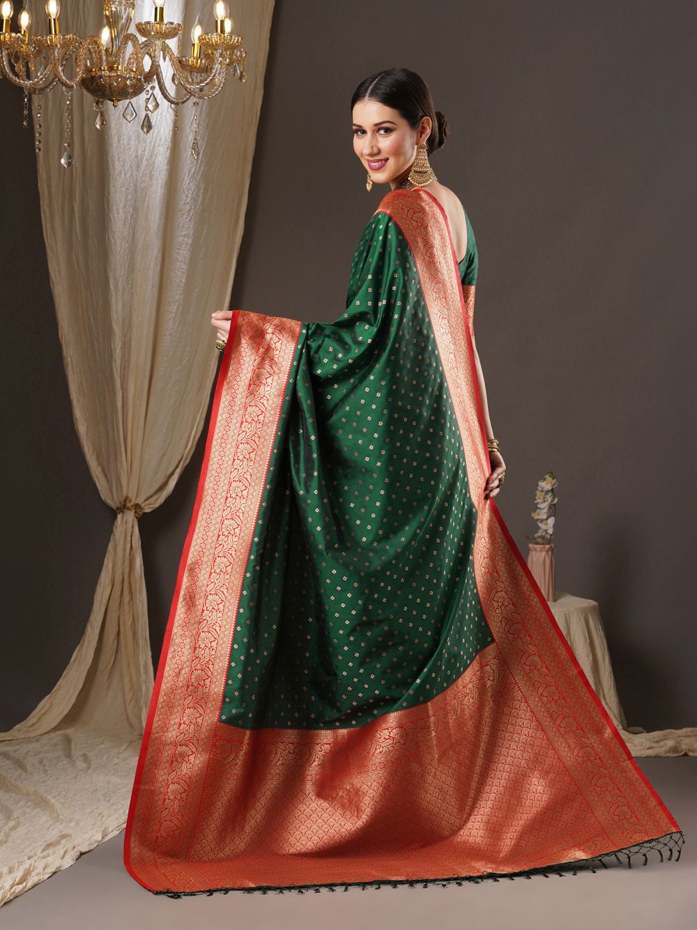 Shop Sana Green & Red  Silk Blend Banarasi One Minute Saree at best offer at our  Store - One Minute Saree