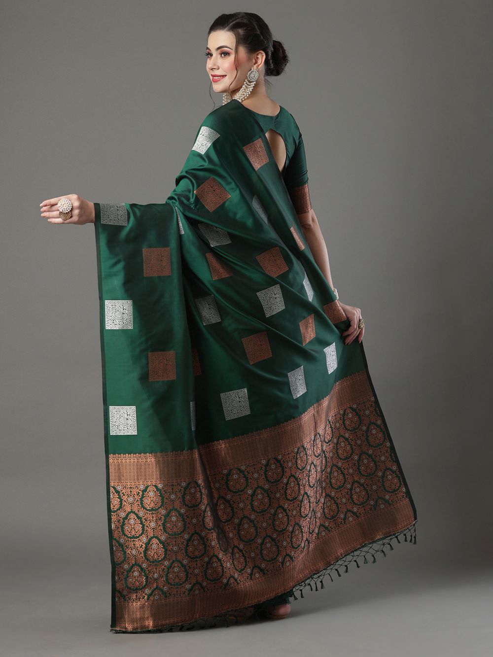 Shop Sara Dark Green Silk Blend Banarasi Bagh One Minute Saree at best offer at our  Store - One Minute Saree