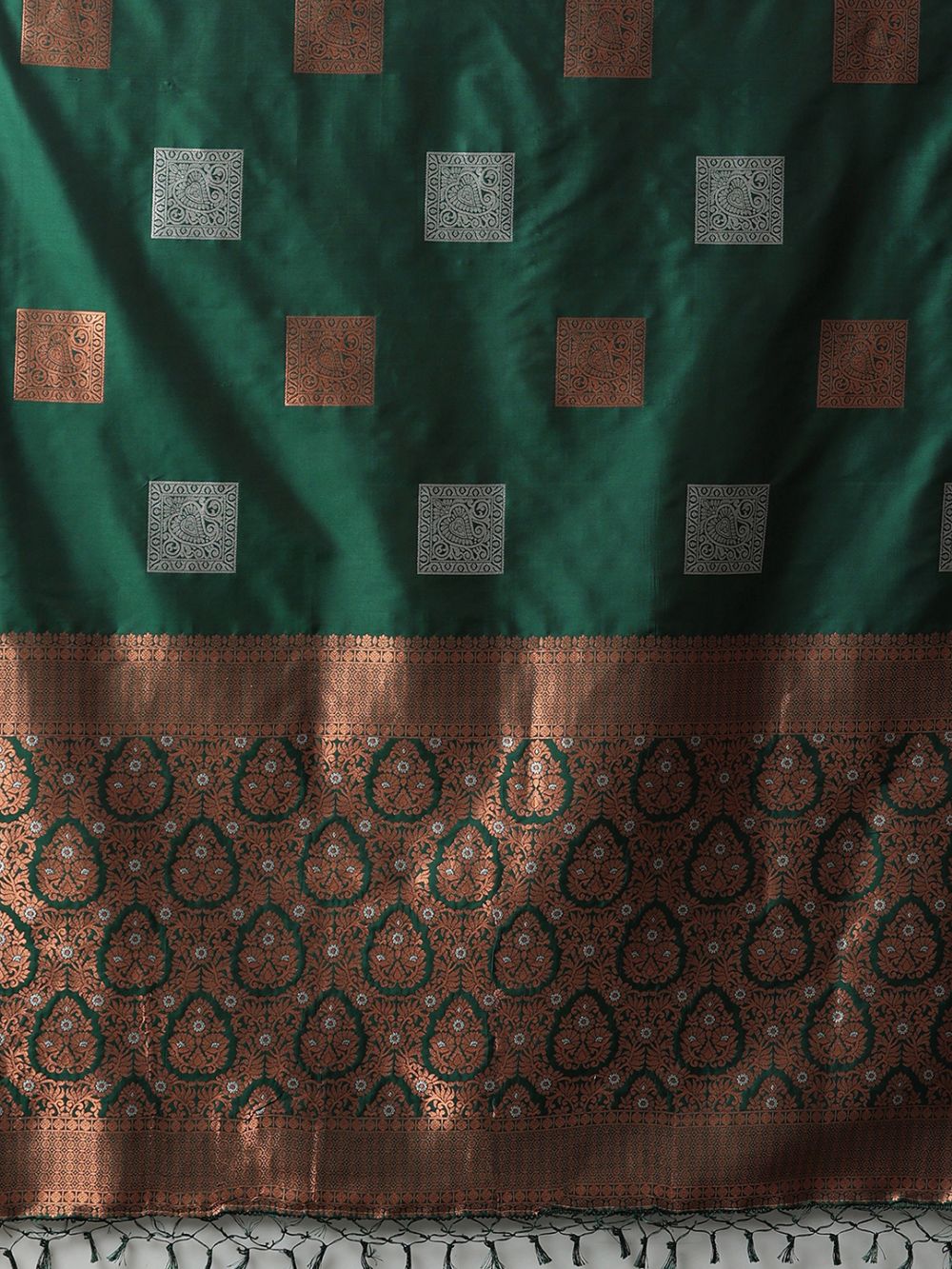 Buy Sara Dark Green Silk Blend Banarasi Bagh One Minute Saree Online - Front