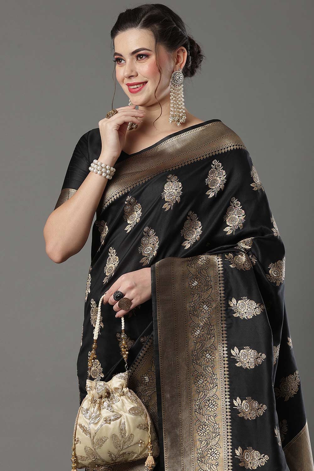 Buy Prachi Black Silk Blend Banarasi One Minute Saree Online - One Minute Saree