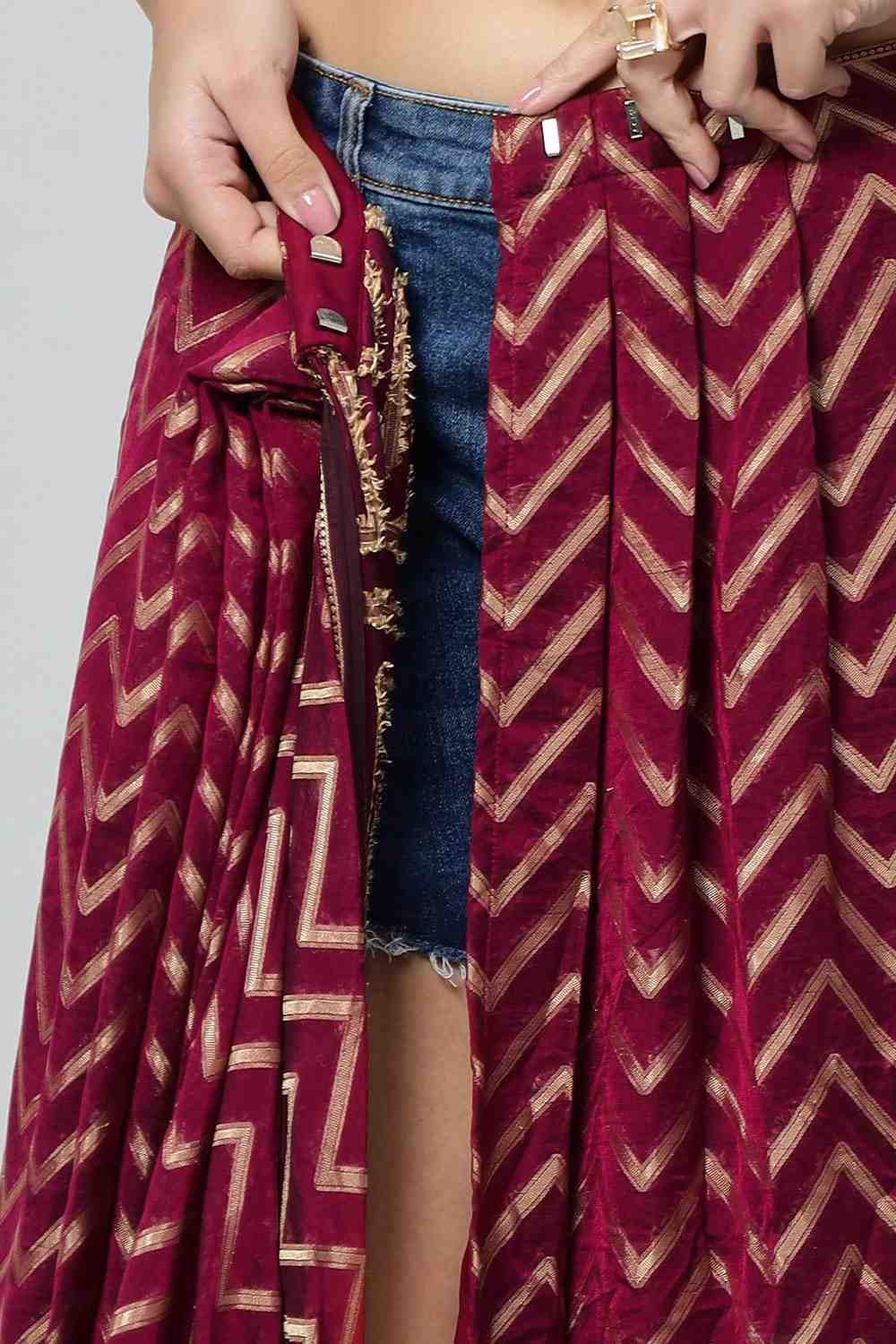 Buy Lucia Wine Gold Zigzag Embroidered Light One Minute Saree Online - Zoom In