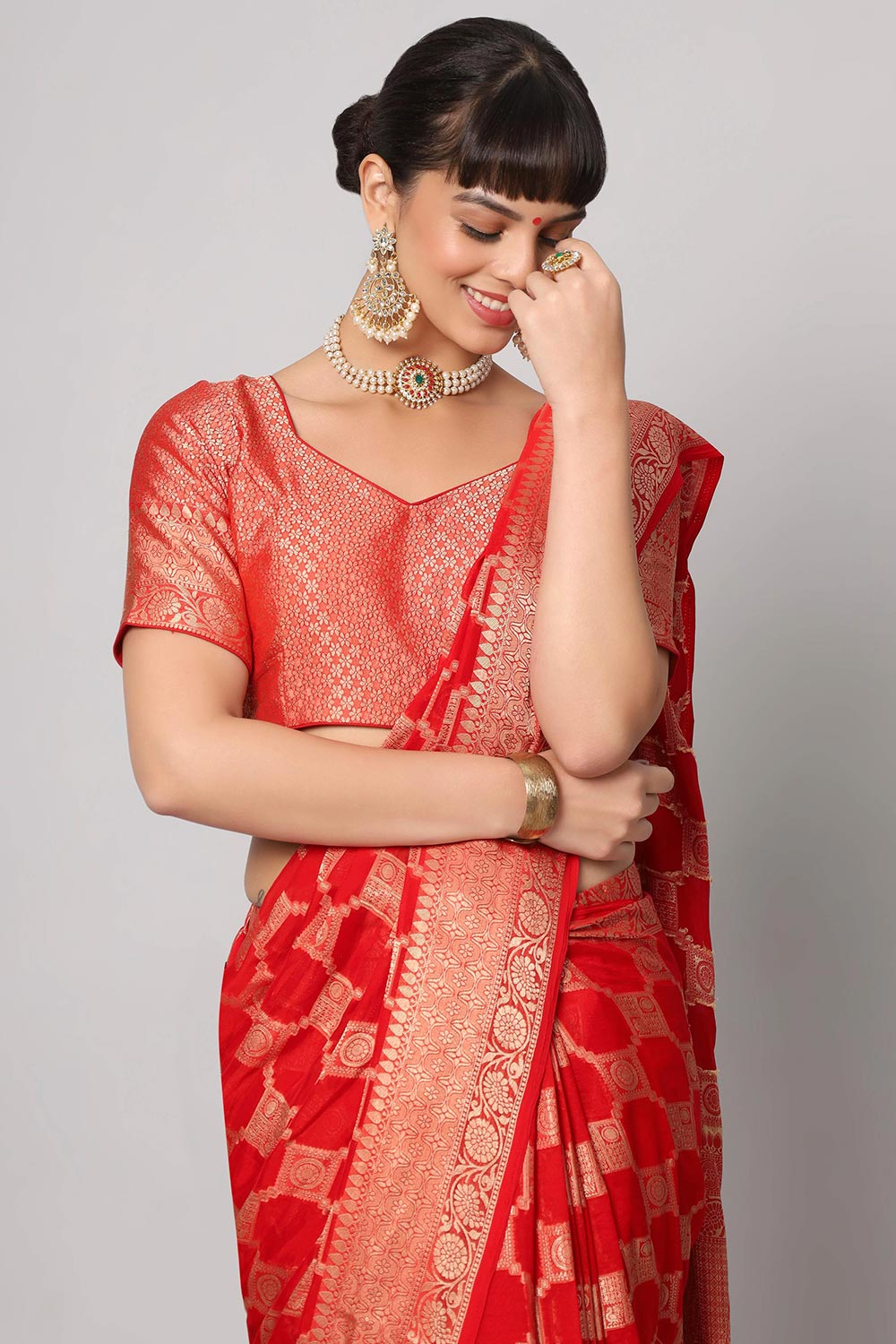Buy Jiva Red Gold Embroidered Georgette One Minute Saree Online - Back