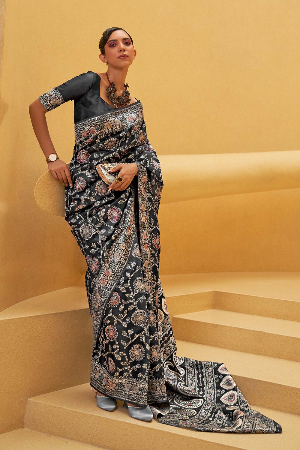 Buy Kitasha Black Cotton Chikankari Saree Online - One Minute Saree