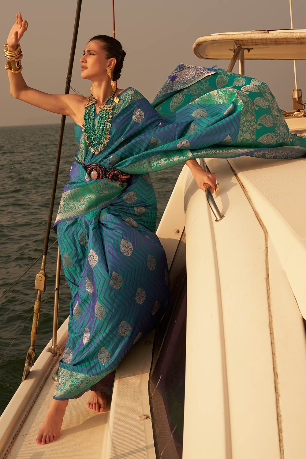 Buy Kingston Blue & Green Satin Nylon Two Tone Weaving Saree Online - One Minute Saree