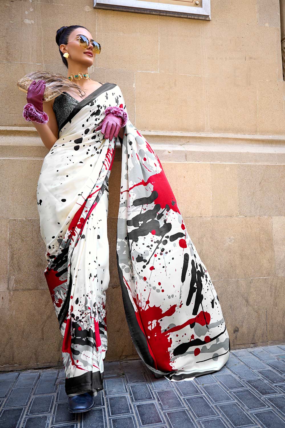 Buy Kubik White Abstract Printed Satin Crepe Saree Online - One Minute Saree