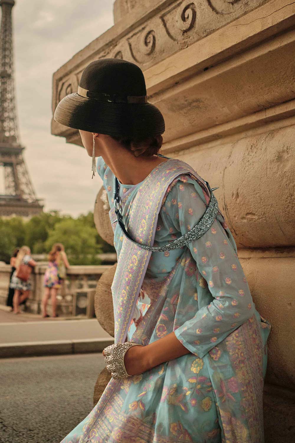 Shop Kasia Silk Pink Floral One Minute Saree at best offer at our  Store - One Minute Saree