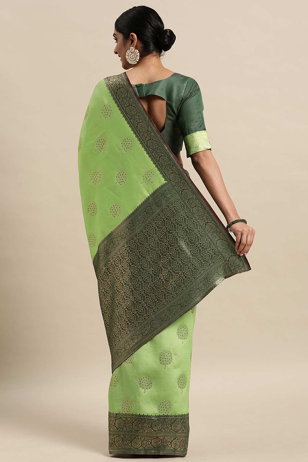 Shop Yuli Green Silk Blend Floral Woven Design Banarasi One Minute Saree at best offer at our  Store - One Minute Saree