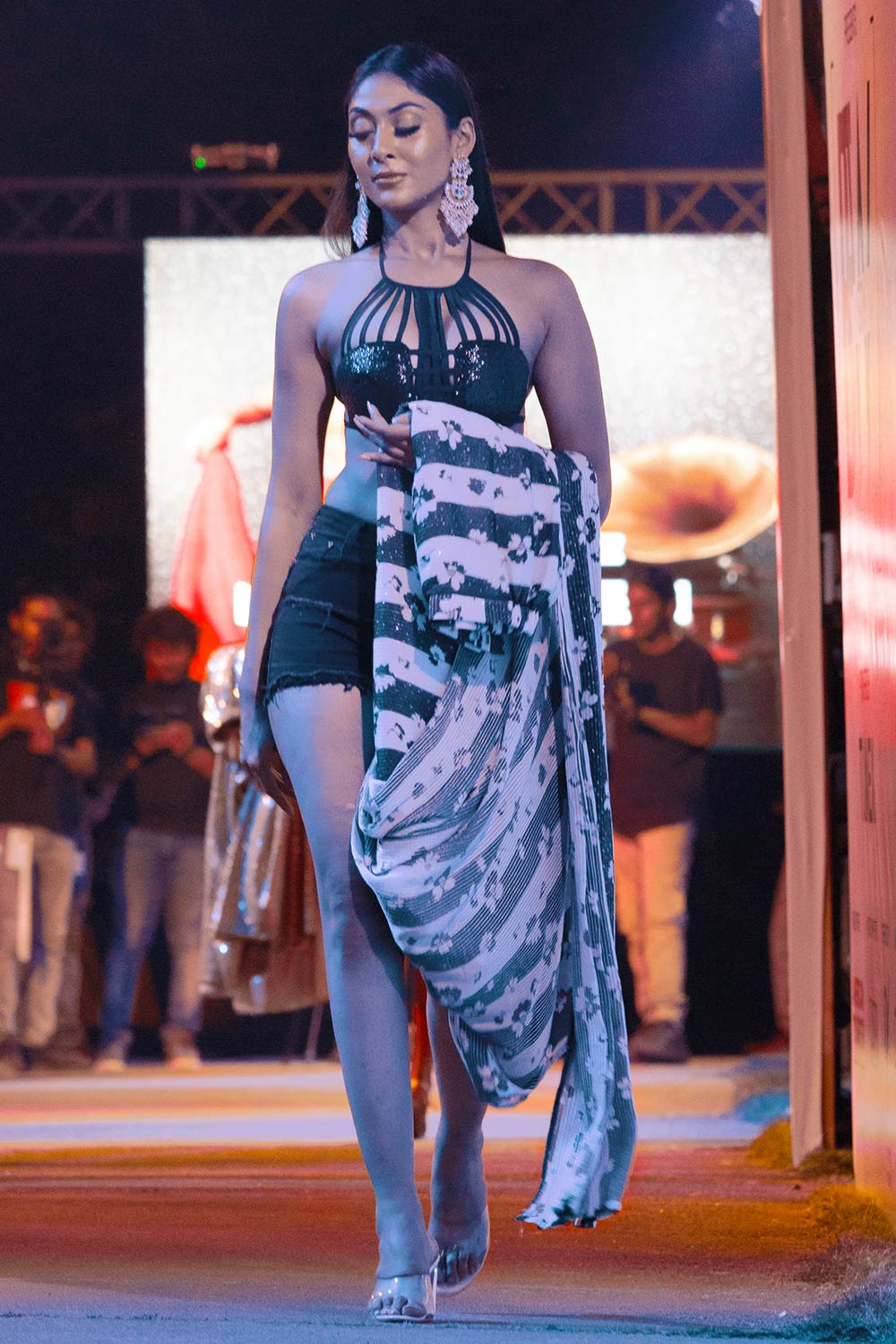 Buy Mira Black & Off-White Stripes Georgette with Sequins One Minute Saree Online - Zoom Out