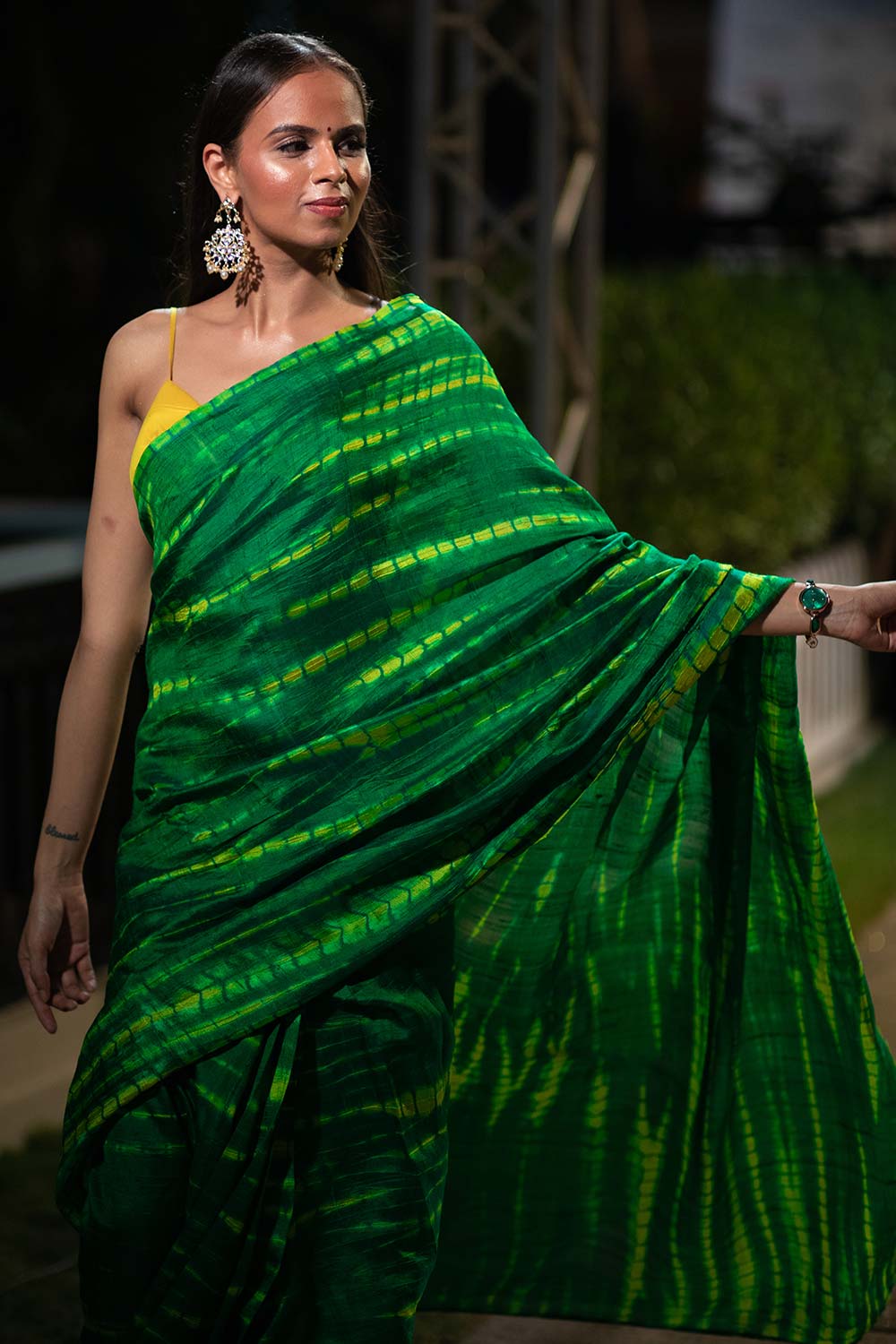 Buy Gia Green & Yellow Tie Dye Georgette Silk One Minute Saree Online - Zoom Out