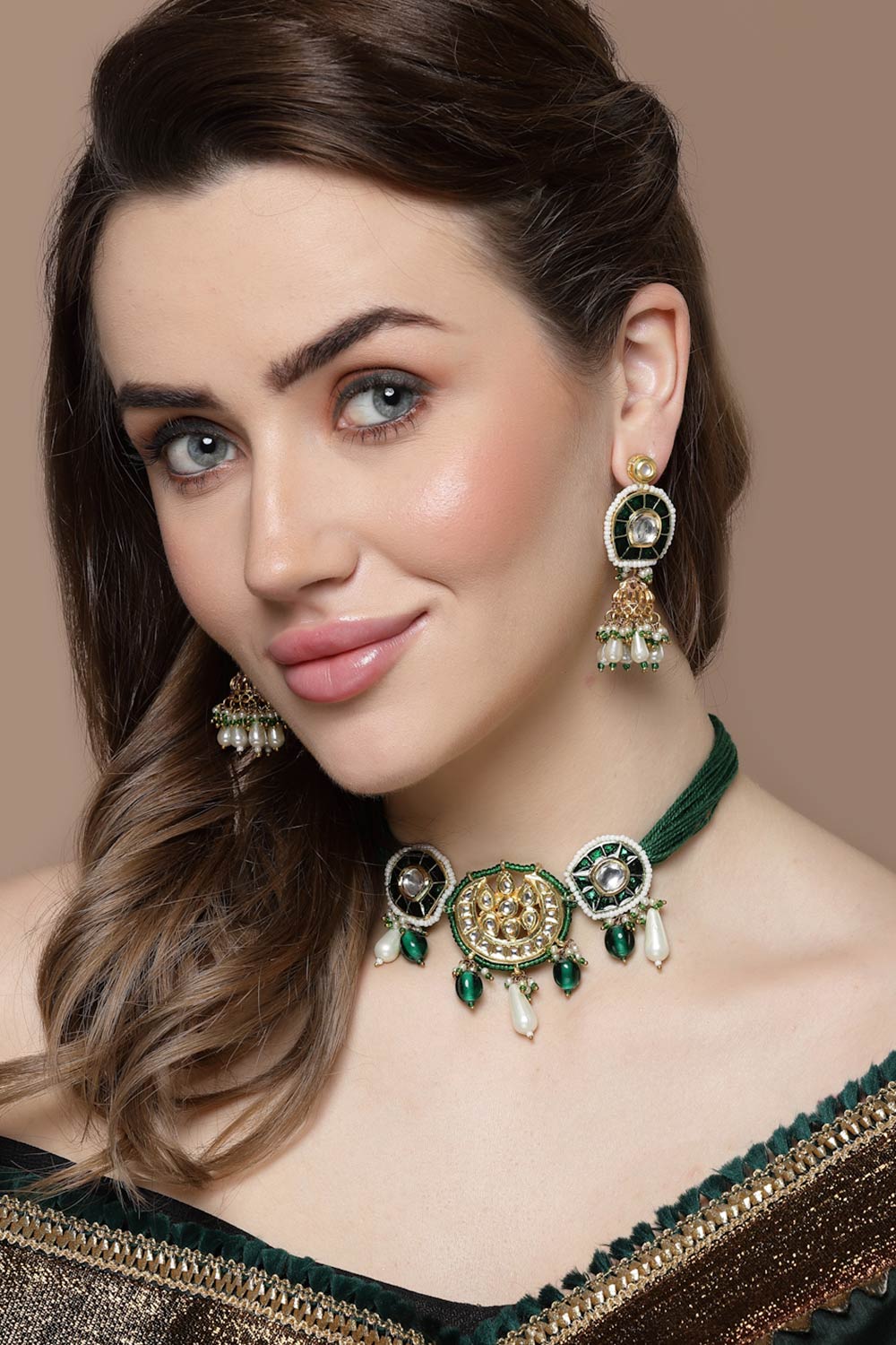 Buy Cerah Dark Green & Gold Kundan with Pearls Jhumka Earrings Online - One Minute Saree