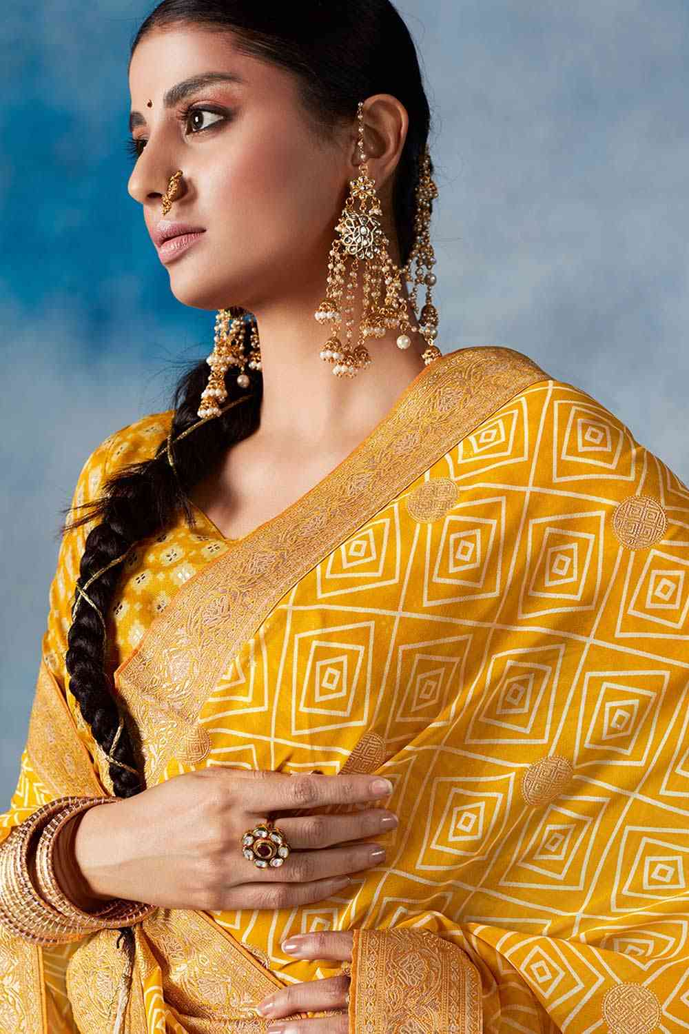 Shop Chitra Yellow Georgette Geometric Printed One Minute Saree at best offer at our  Store - One Minute Saree