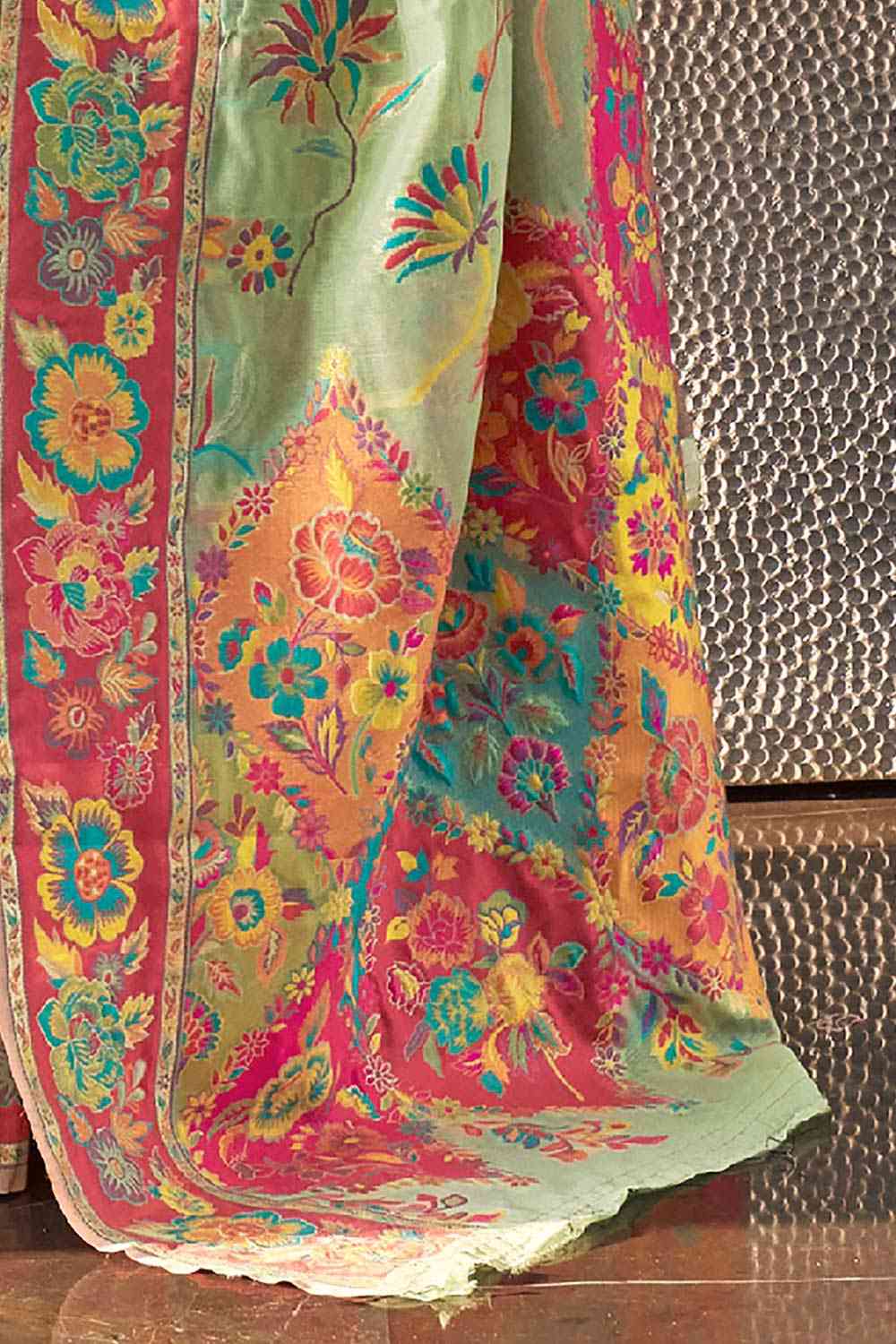 Buy Fiora Green Art Silk Botanical Design One Minute Saree Online - Back