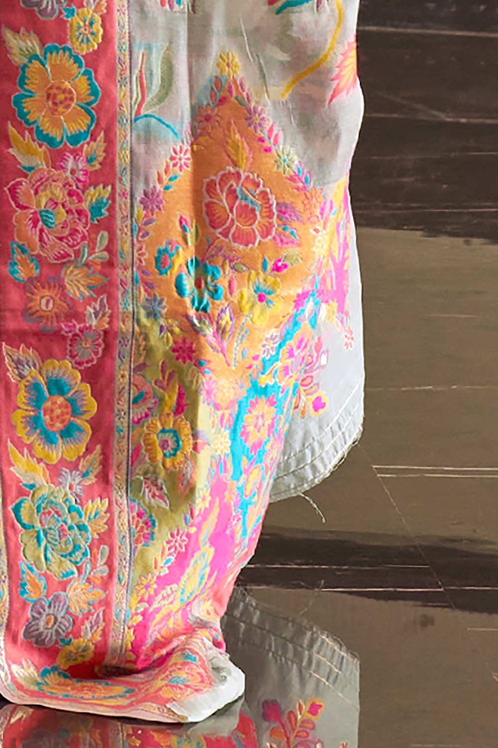 Buy Sila Blue Art Silk Botanical Design One Minute Saree Online - Back