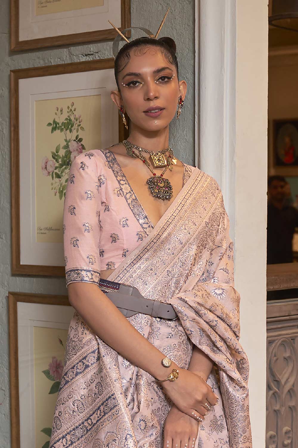 Buy Aaliya Peach Art Silk Floral Banarasi One Minute Saree Online