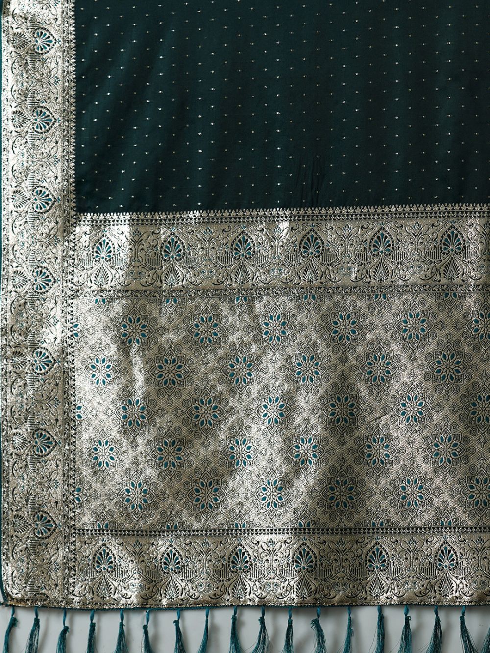Buy Maya Dark Green Minimal Banarasi One Minute Saree Online - Front