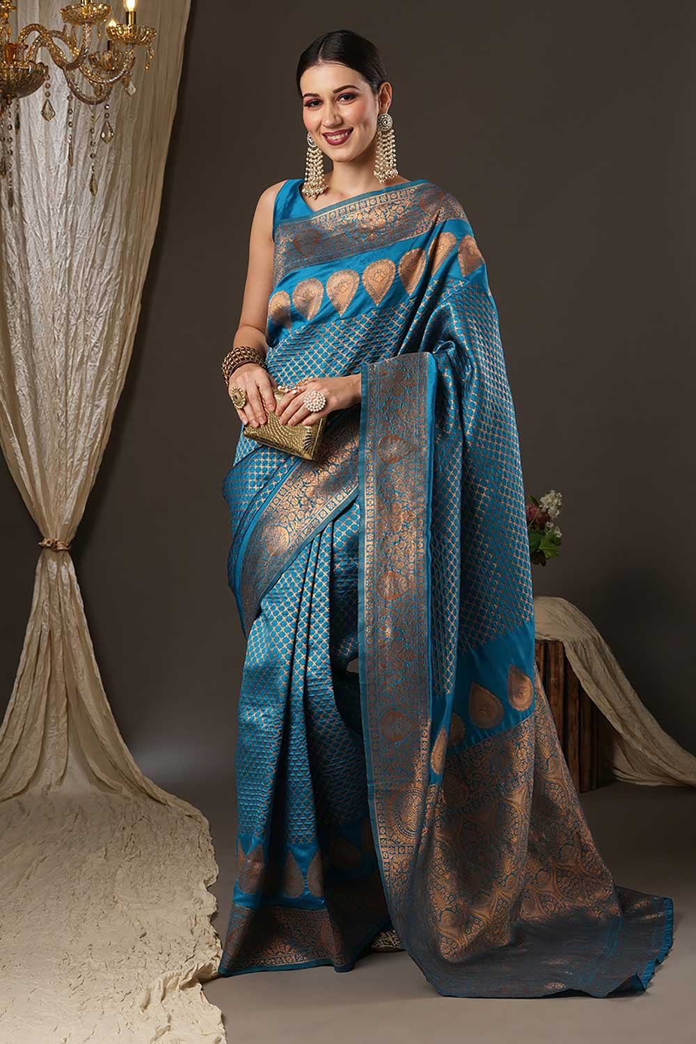 Buy Trisha Blue Silk Blend Paisley Woven Design One Minute Saree Online - Side